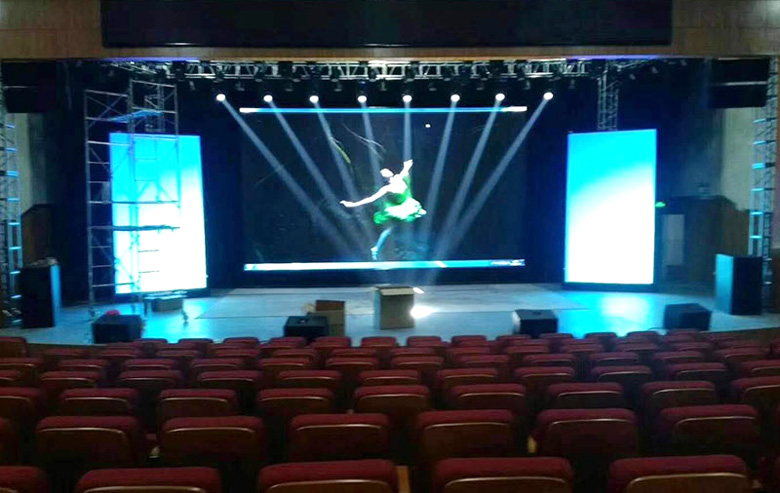 室内P4演出會(huì)場(chǎng)LED顯示屏